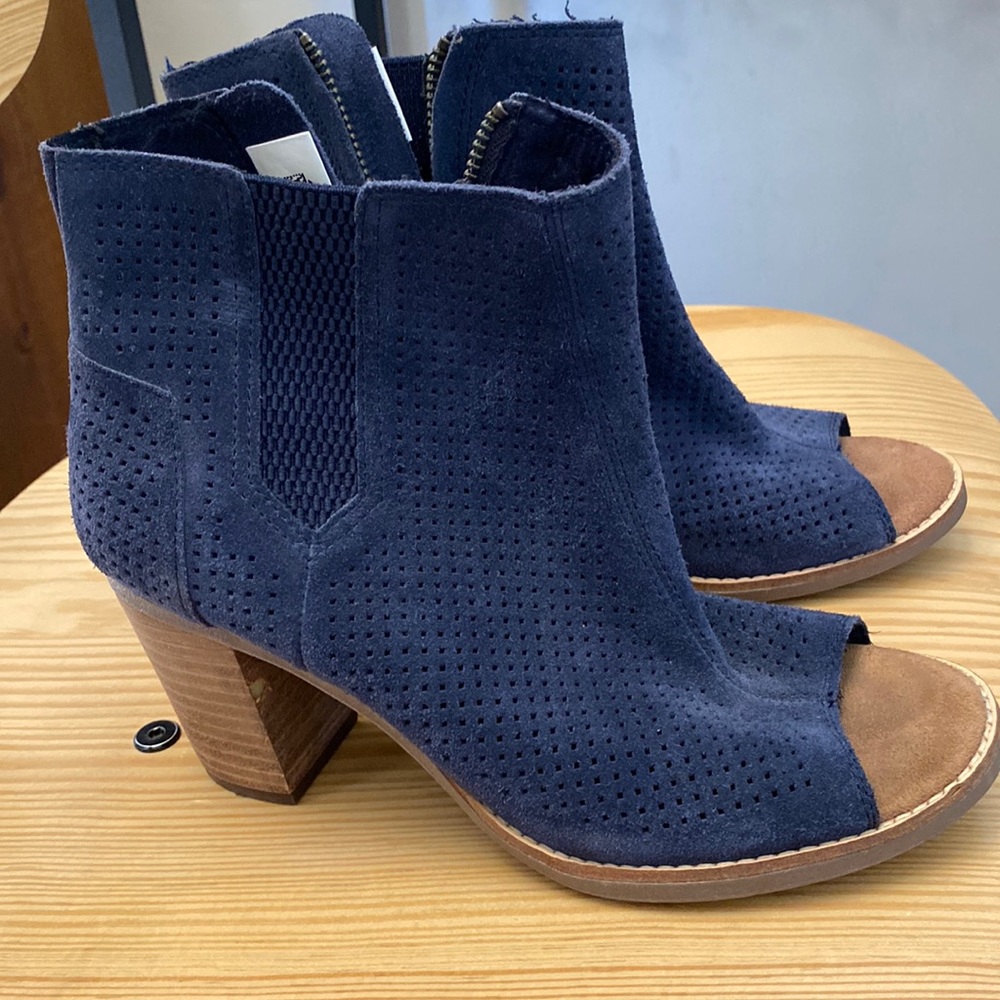 Toms open-toed heel booties - dark suede blue.
